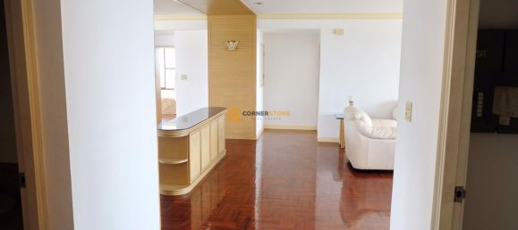 3 bedrooms Condo in Pattaya, Thailand No. 1820 8