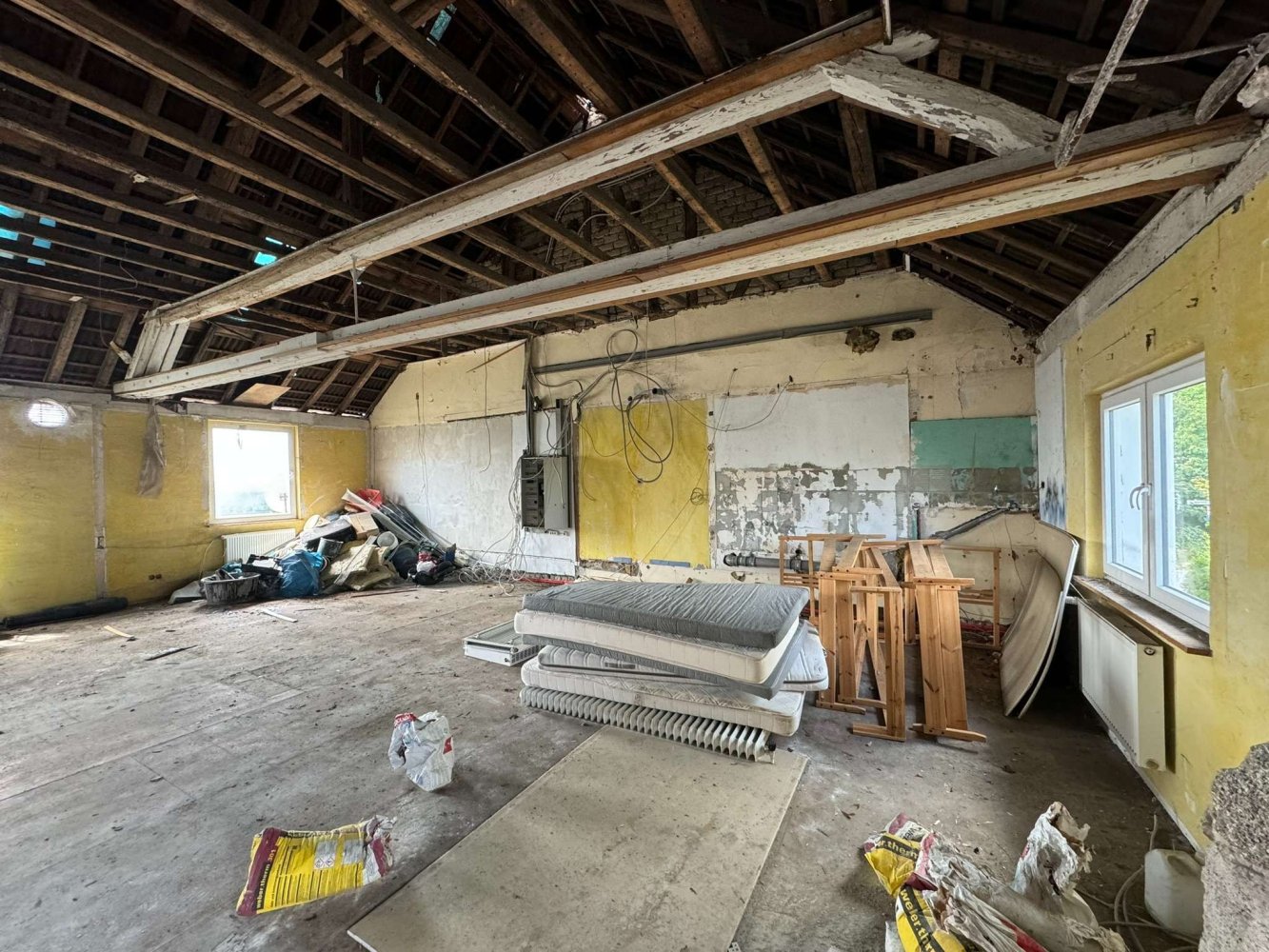 110m² Building in Neuwied, Germany No. 135631