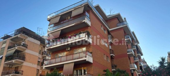 3 bedrooms Apartment in Rome, Italy No. 276384 32