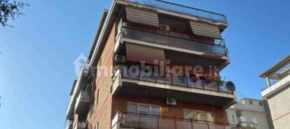 3 bedrooms Apartment in Rome, Italy No. 276384 5