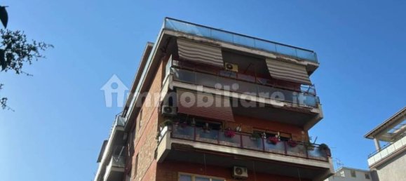 3 bedrooms Apartment in Rome, Italy No. 276384 30