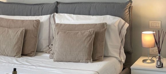 7 bedrooms House in Florence, Italy No. 378060 6