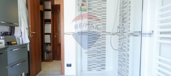Apartamento de 4 habitaciónes en Cologno Monzese, Italy No. 272345 21