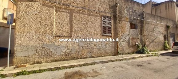 3 bedrooms House in Mazara del Vallo, Italy No. 51718 2