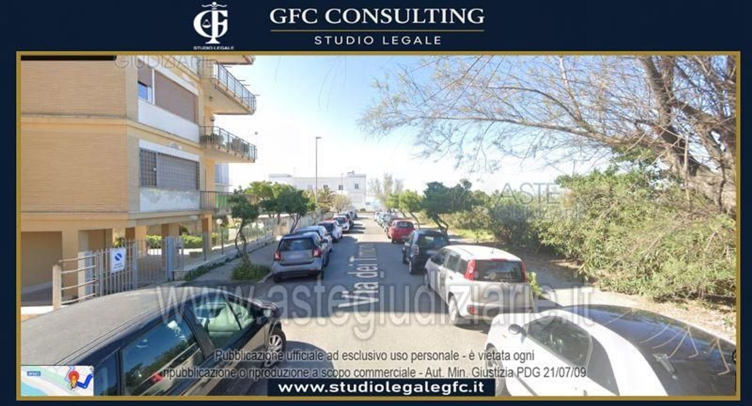 5 bedrooms Apartment in Rome, Italy No. 389600