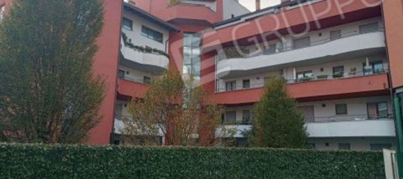 2-salle Appartement à Legnano, Italy No. 295973 2