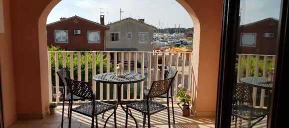 4 rooms Apartment in Caerano di San Marco, Italy No. 252522 2