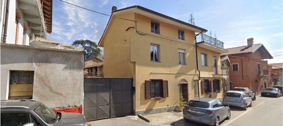 5 rooms Apartment in Favria, Italy No. 10313 3