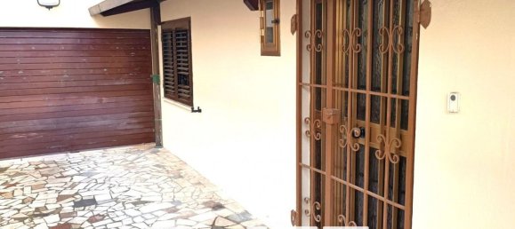 4 rooms House in Castelfidardo, Italy No. 99129 6