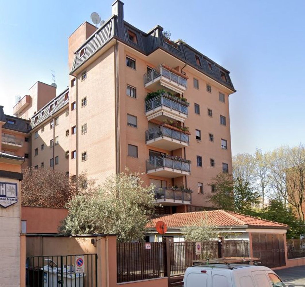 2غرفة شقة في Milan, Italy رقم 249162