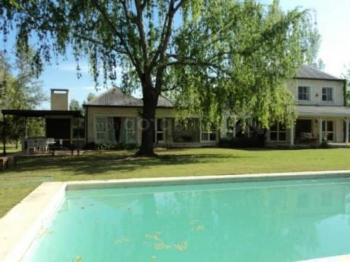 3 bedrooms House in Pilar, Argentina No. 58629