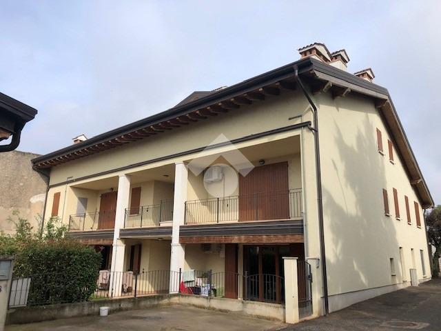 3غرفة شقة في Lonato del Garda, Italy رقم 72461