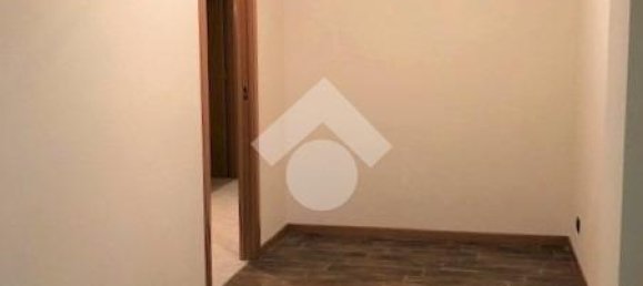 3غرفة شقة في Lonato del Garda, Italy رقم 72461 21