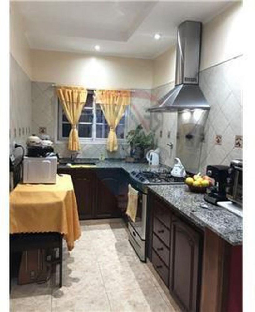 2 chambres Maison à Lanus, Argentina No. 8043