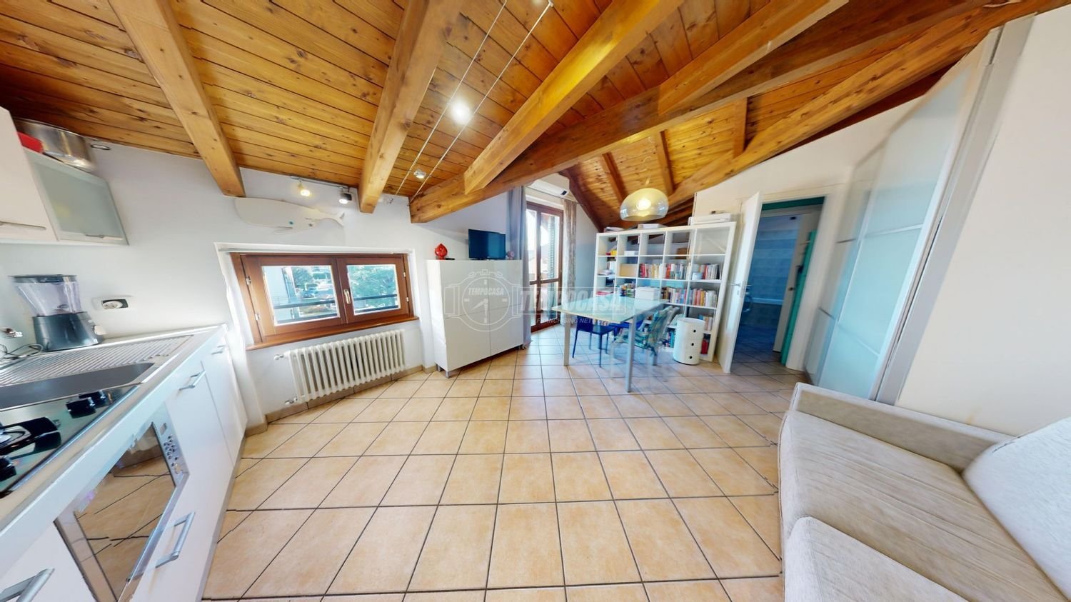 Студия в Кадораго, Италия № 220561