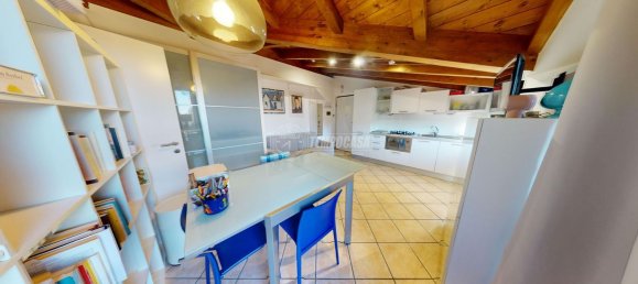 Студия в Кадораго, Италия № 220561 21