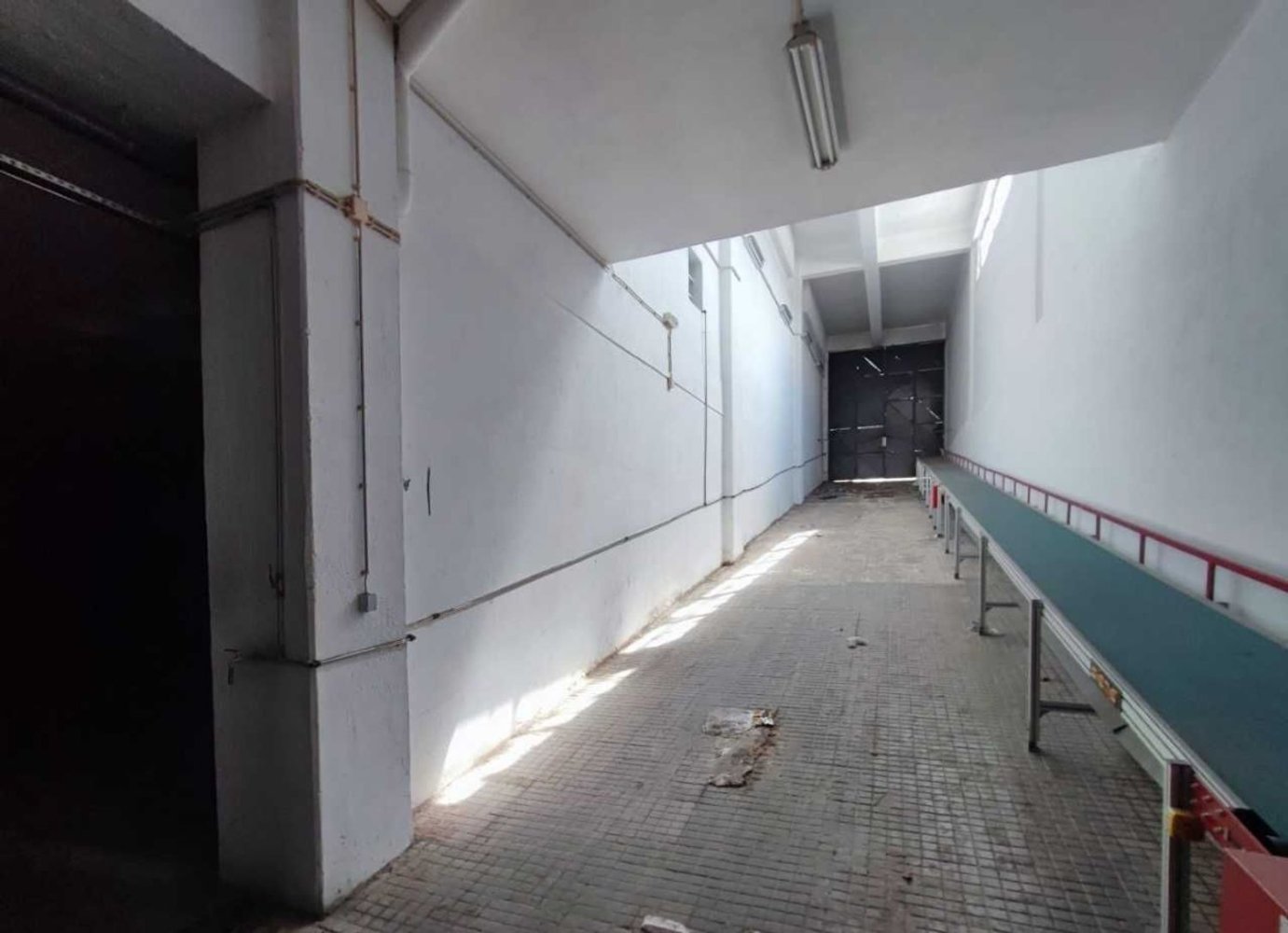 4830m² Warehouse in Loures, Portugal No. 86706