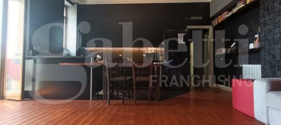 3 Schlafzimmer Wohnung in Milan, Italy, Nr. 277735 8