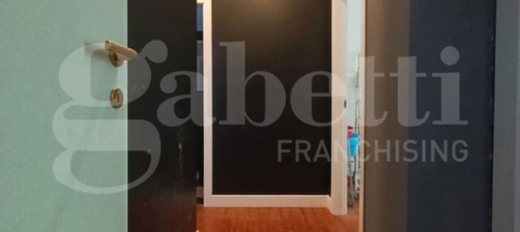 3 Schlafzimmer Wohnung in Milan, Italy, Nr. 277735 18