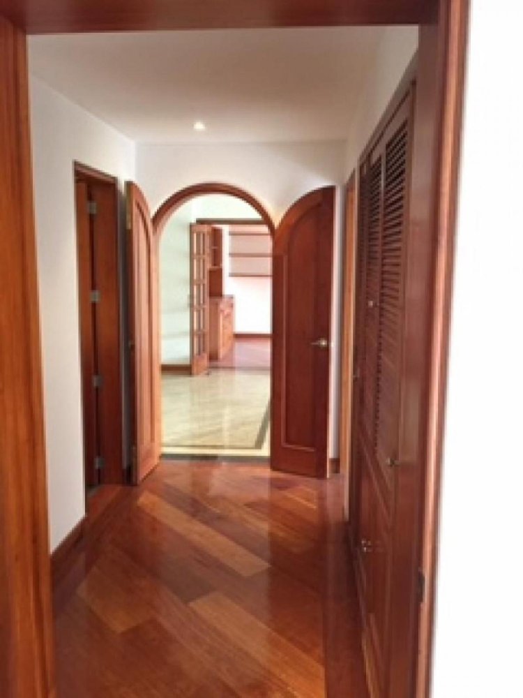 Casa T3 em Bogota, Colombia N.º 12220