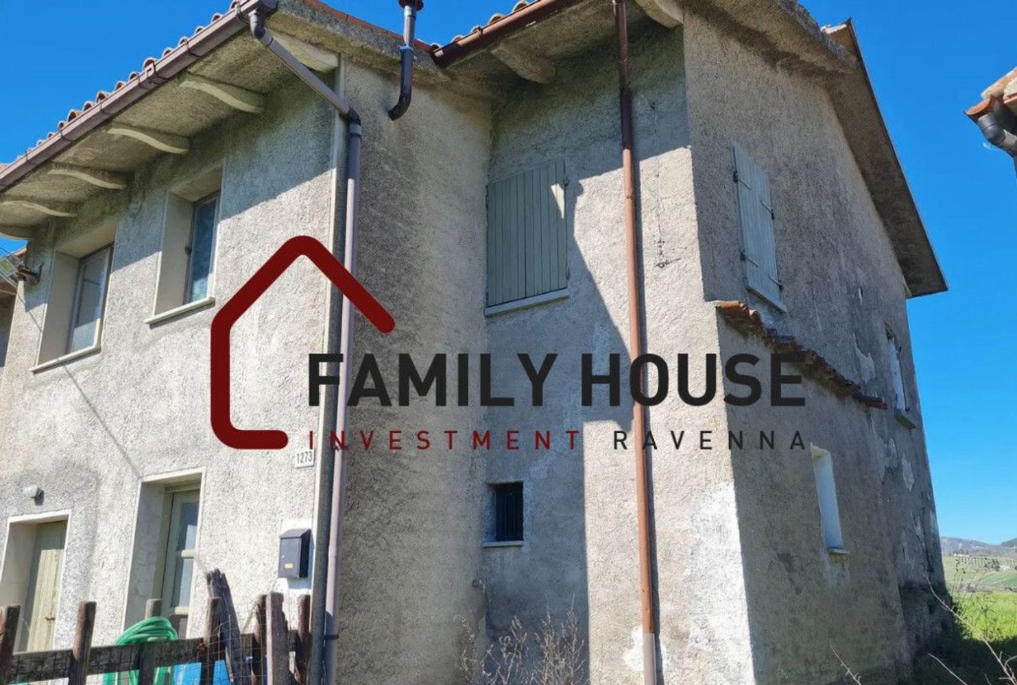 Дом с 6 комнатами в Монтиано, Италия № 15947