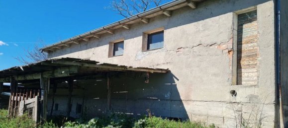 6-salle Maison à Montiano, Italy No. 15947 3