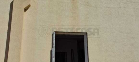 3 bedrooms House in Petrosino, Italy No. 328648 5