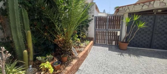 4 rooms Apartment in Capaci, Italy No. 46053 3