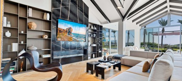 5 chambres Villa à El Paraiso, Spain No. 57402 42