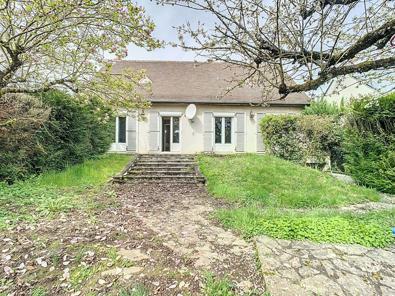 3 غرف نوم منزل في La Chaussee-Saint-Victor, France رقم 69530