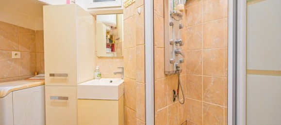 1 bedroom Apartment in Paris, France No. 182279 5