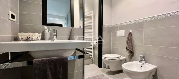 1 Schlafzimmer Wohnung in Lucca, Italy, Nr. 16797 12