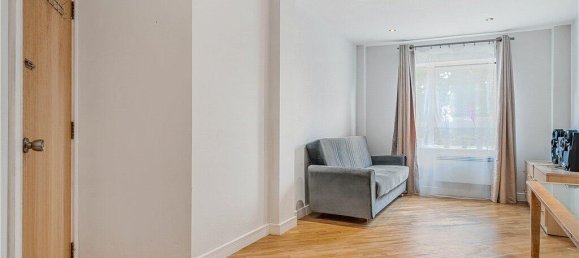 1 bedroom Apartment in London, United Kingdom No. 7782 8