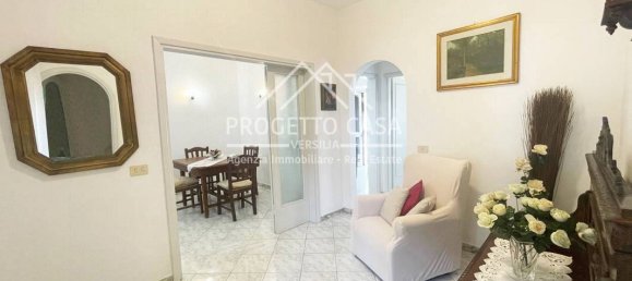 3 bedrooms Villa in Viareggio, Italy No. 329239 4
