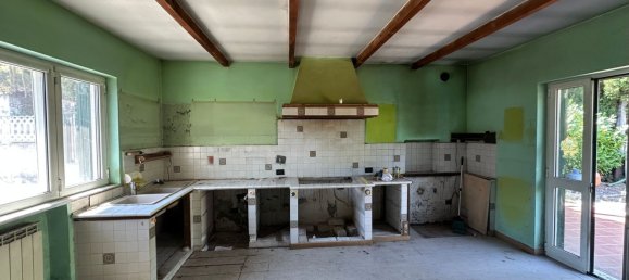 7 rooms Villa in Celle Ligure, Italy No. 290457 2