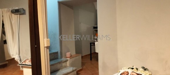 61m² Commercial property in Rome, Italy No. 372240 11