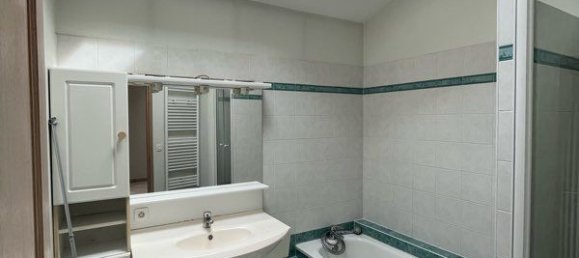 3 Schlafzimmer Doppelhaus in Rhone, France, Nr. 322438 4