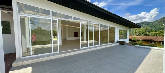 Коммерческая недвижимость с 5 спальнями в Панама № 109 11