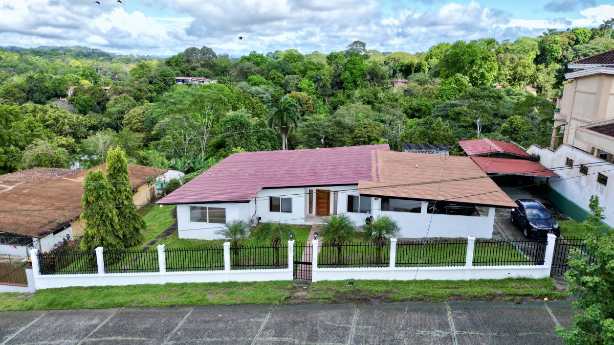 Коммерческая недвижимость с 5 спальнями в Панама № 109