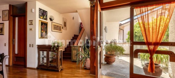 4 غرف نوم فيلا في Lucca, Italy رقم 333989 17