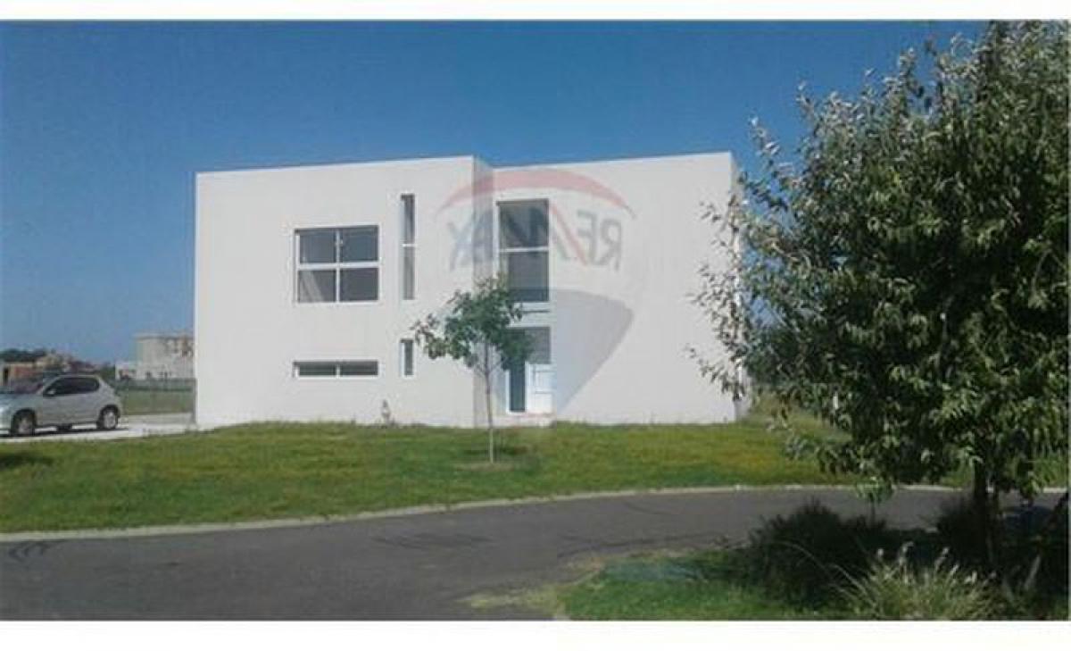 Casa T3 em Escobar, Argentina N.º 53575