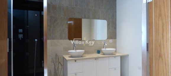 5 bedrooms House in Alvor, Portugal No. 186949 25