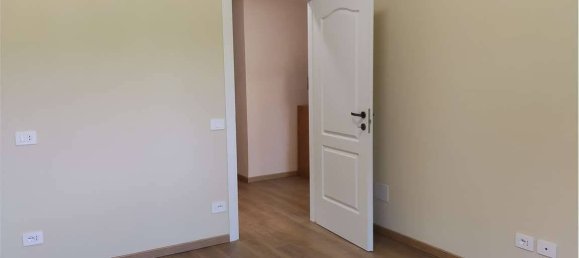 1 bedroom Apartment in Borgomanero, Italy No. 273215 5
