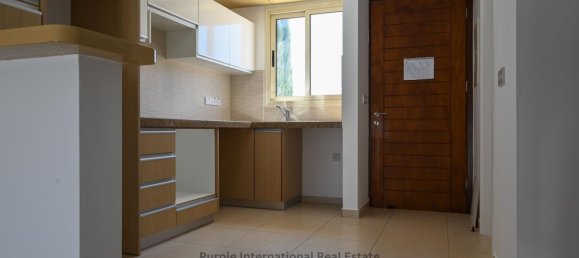 2 bedrooms Villa in Paphos, Cyprus No. 21800 3