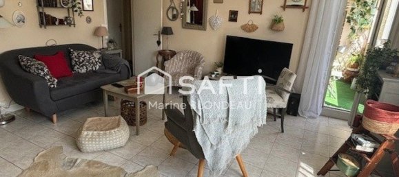 2 chambres Appartement à Châteauroux, France No. 228943 3
