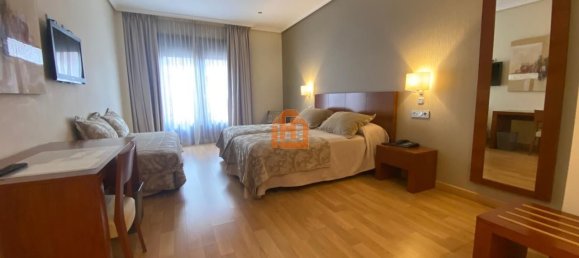 Imóvel comercial em Valencia de Don Juan, Spain 616 m² N.º 27453 20