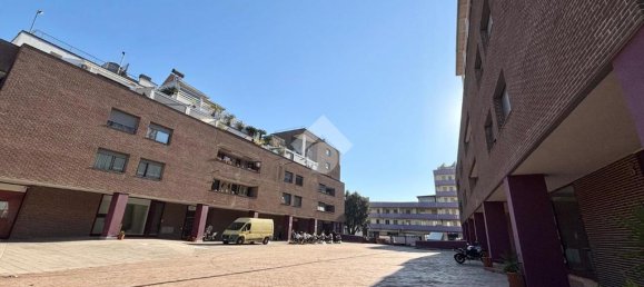 2 bedrooms Apartment in Naples, Italy No. 53955 2