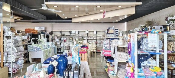 Коммерческая недвижимость 1913м² в Арциньяно, Италия № 285064 4