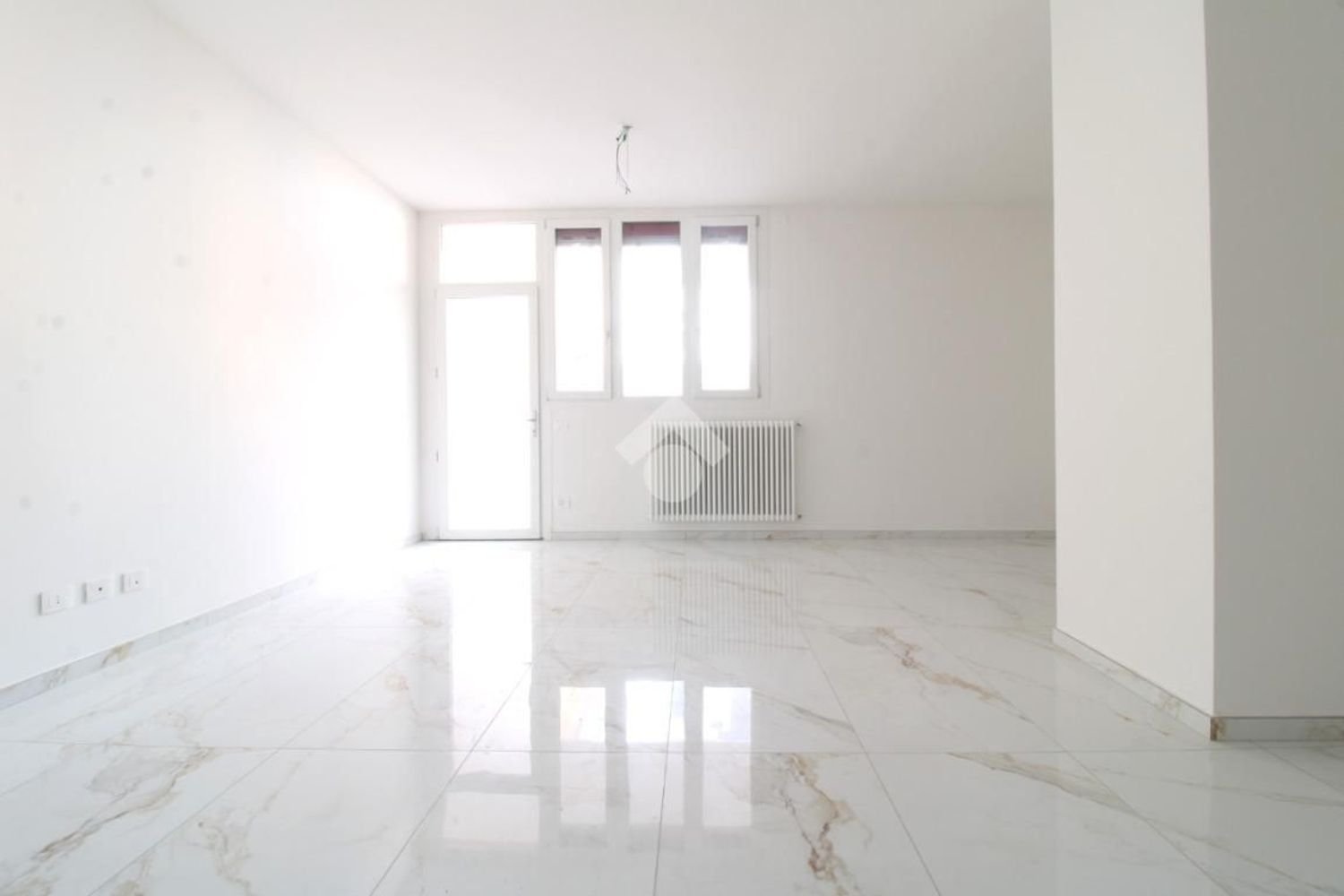 3غرفة شقة في Sassuolo, Italy رقم 14107