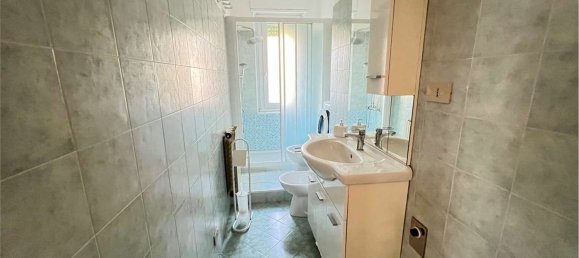 2-salle Appartement à Rapallo, Italy No. 218196 7